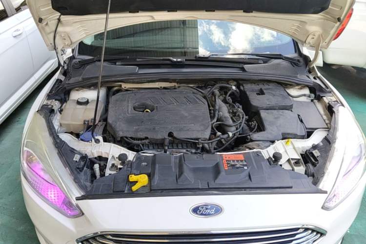 Used Ford Focus 2017 Sedan EcoBoost 180 Automatic Elite Model Engine Bay
