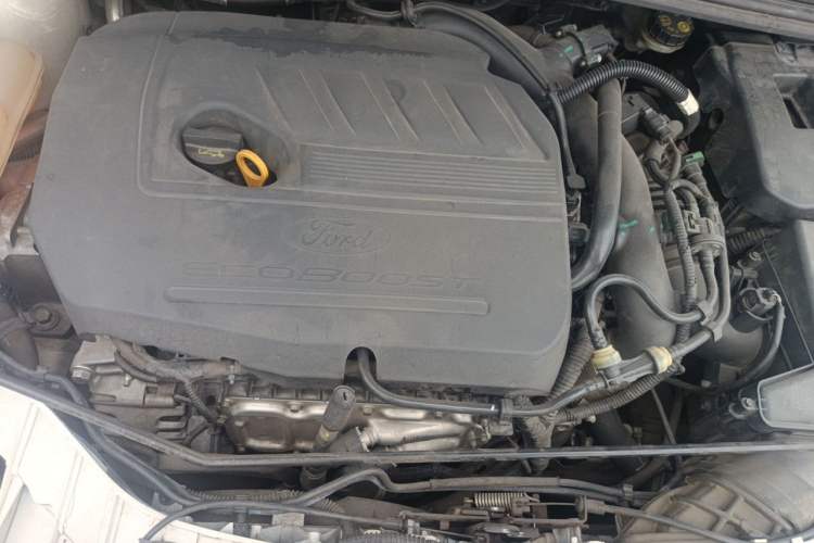 Used Ford Focus 2017 1.5T CTCC White and Black Limited Edition Engine Bay