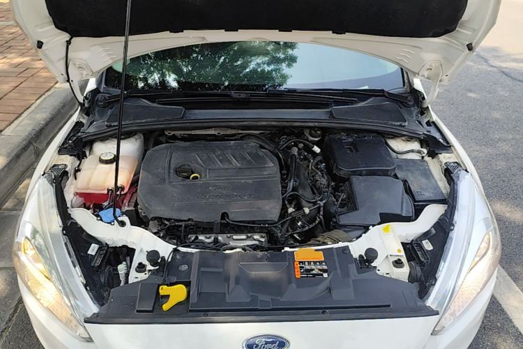 Used Ford Focus 2017 Sedan EcoBoost 180 Automatic Elite Model Engine Bay