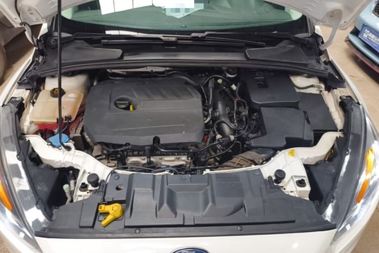 Used Ford Focus 2017 Hatchback EcoBoost 180 Automatic Sport Model Engine Bay