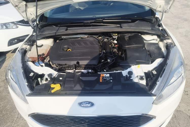 Used Ford Focus 2017 Hatchback EcoBoost 180 Automatic Elite Model Engine Bay