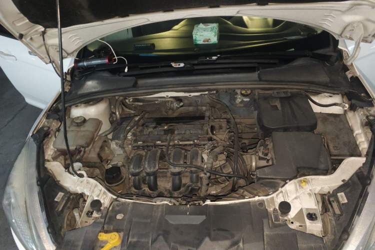 Used Ford Focus 2017 Sedan 1.6L Manual Fashion Edition Smart Drive Version Engine Bay