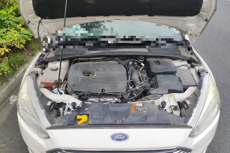 Used Ford Focus 2017 Sedan EcoBoost 180 Automatic Elite Model Engine Bay