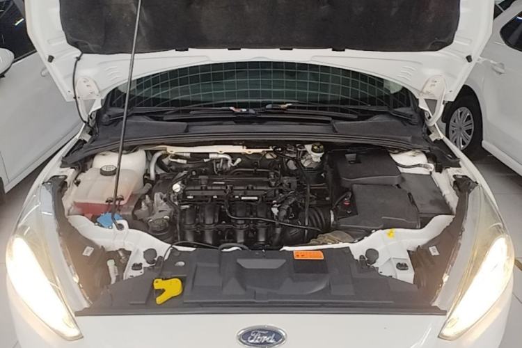 Used Ford Focus 2017 Sedan 1.6L Manual Fashion Edition Smart Drive Version Engine Bay