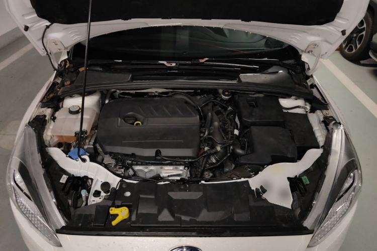 Used Ford Focus 2017 Sedan EcoBoost 180 Automatic Elite Model Engine Bay