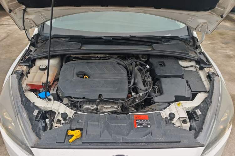 Used Ford Focus 2017 Sedan EcoBoost 180 Automatic Elite Model Engine Bay