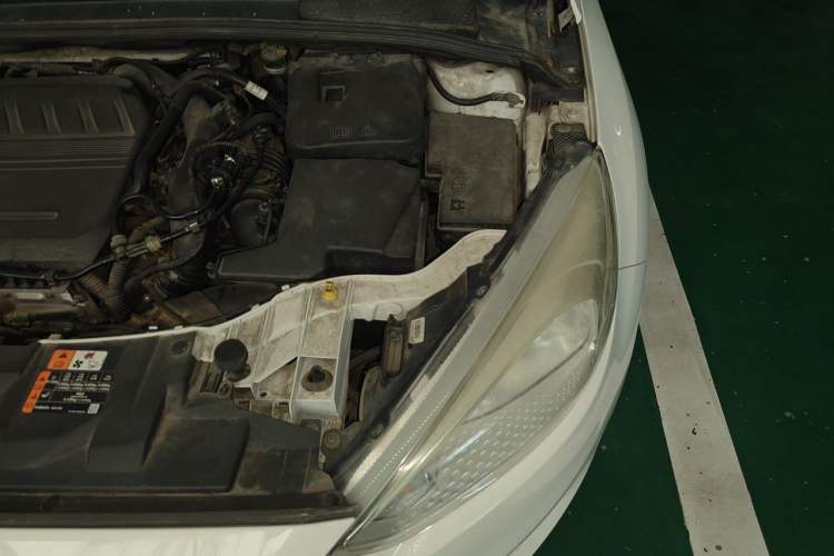 Used Ford Focus 2017 Hatchback EcoBoost 180 Automatic Elite Model Engine Bay Left