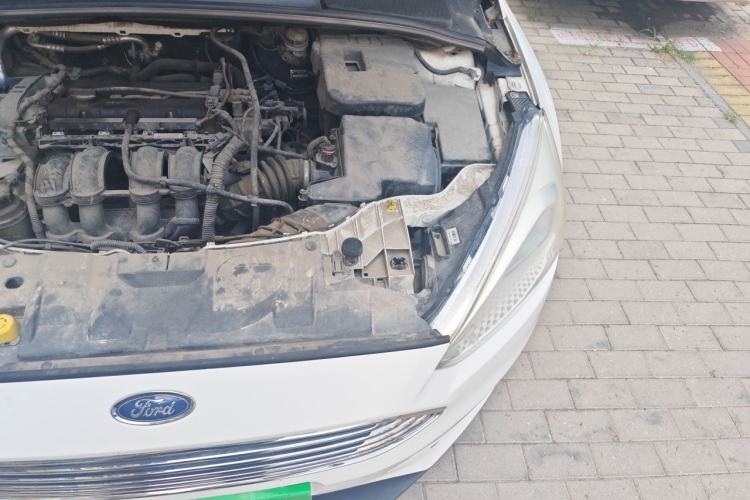 Used Ford Focus 2017 Sedan 1.6L Automatic Comfort Plus SmartDrive Edition Engine Bay Left