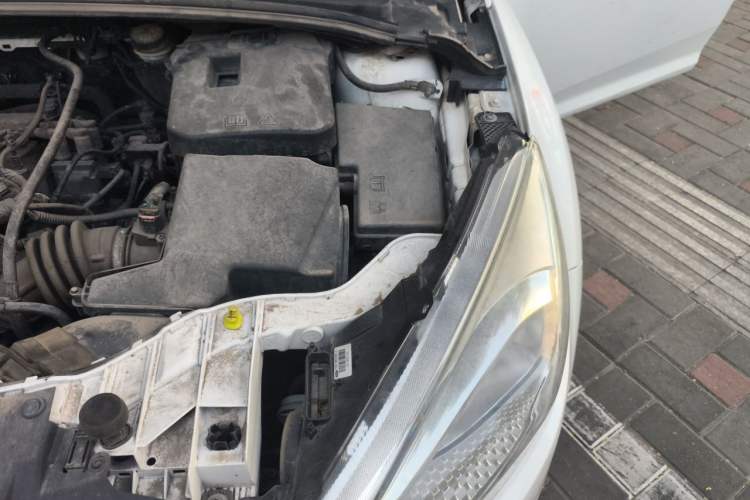 Used Ford Focus 2017 Sedan 1.6L Automatic Fashion Edition Smart Drive Version Engine Bay Left