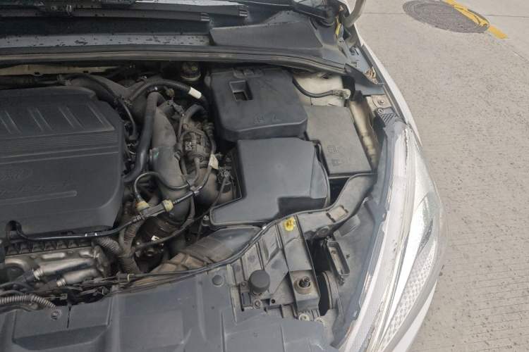 Used Ford Focus 2017 Sedan EcoBoost 180 Automatic Elite Model Engine Bay Left