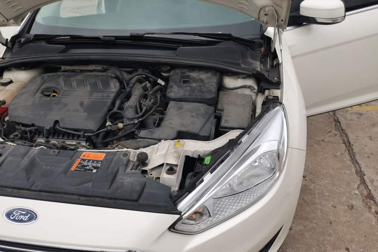 Used Ford Focus 2017 Sedan EcoBoost 180 Automatic Elite Model Engine Bay Left