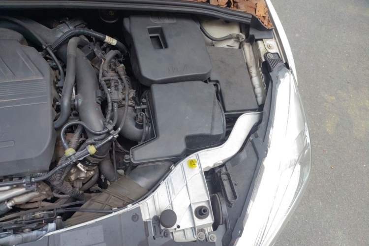 Used Ford Focus 2017 Hatchback EcoBoost 180 Automatic Elite Model Engine Bay Left