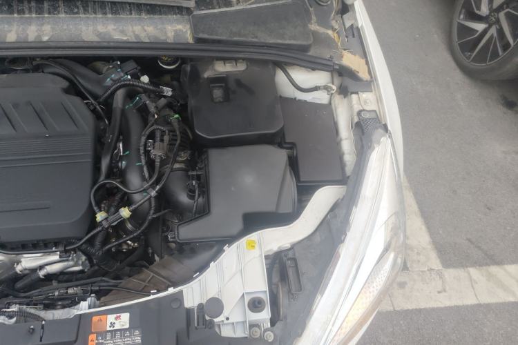 Used Ford Focus 2017 Hatchback EcoBoost 180 Automatic Elite Model Engine Bay Left