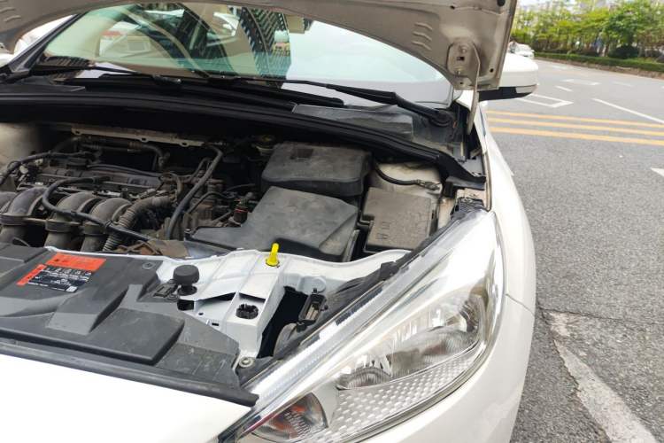 Used Ford Focus 2017 Hatchback 1.6L Automatic Comfort Plus SmartDrive Edition Engine Bay Left