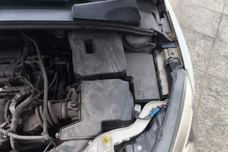 Used Ford Focus 2017 Sedan 1.6L Automatic Comfort Plus SmartDrive Edition Engine Bay Left