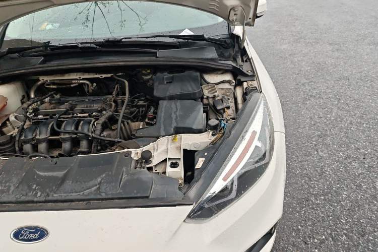 Used Ford Focus 2017 Hatchback 1.6L Automatic Comfort Plus SmartDrive Edition Engine Bay Left
