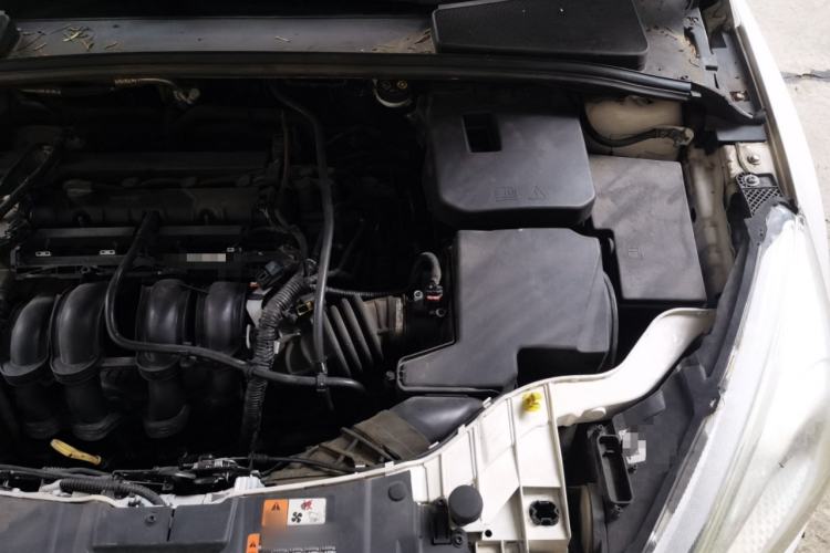 Used Ford Focus 2017 Sedan 1.6L Automatic Comfort Plus SmartDrive Edition Engine Bay Left