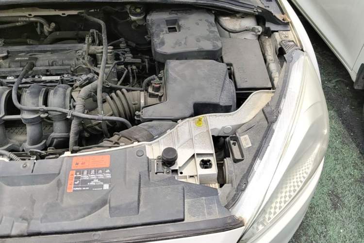 Used Ford Focus 2017 Sedan 1.6L Automatic Comfort Plus SmartDrive Edition Engine Bay Left