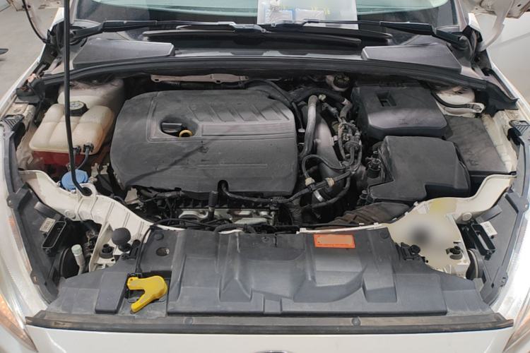Used Ford Focus 2017 Sedan EcoBoost 180 Automatic Elite Model Engine Bay