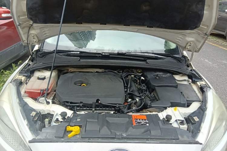 Used Ford Focus 2017 Hatchback EcoBoost 180 Automatic Elite Model Engine Bay