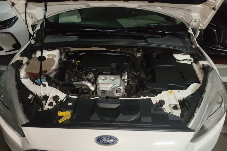 Used Ford Focus 2017 Sedan EcoBoost 125 Automatic Supreme Style SmartDrive Edition Engine Bay