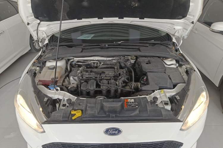 Used Ford Focus 2017 Hatchback 1.6L Manual Fashion Edition SmartDrive Version Engine Bay