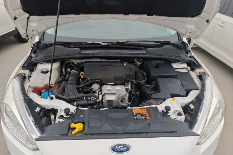 Used Ford Focus 2017 Sedan EcoBoost 125 Automatic Supreme Style SmartDrive Edition Engine Bay