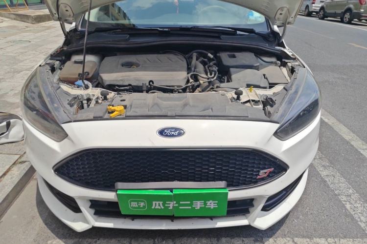 Used Ford Focus 2017 Hatchback EcoBoost 180 Automatic Elite Model Engine Bay