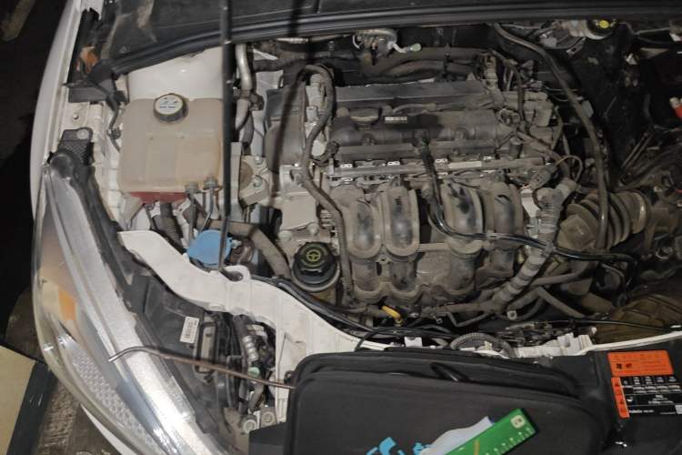 Used Ford Focus 2017 Sedan 1.6L Manual Fashion Edition Smart Drive Version Engine Bay Right