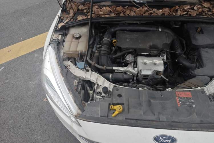 Used Ford Focus 2017 Sedan EcoBoost 125 Automatic Supreme Style SmartDrive Edition Engine Bay Right