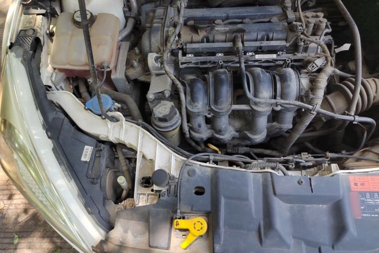 Used Ford Focus 2017 Sedan 1.6L Manual Comfort Plus SmartDrive Edition Engine Bay Right