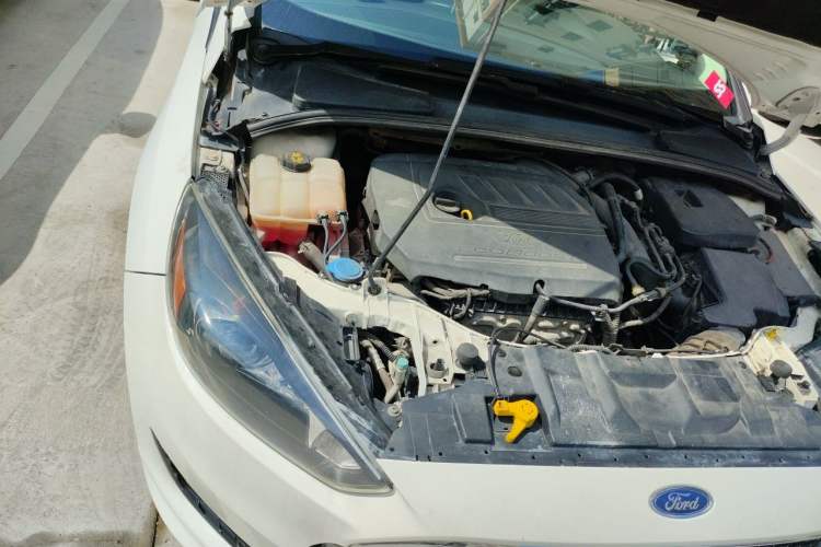 Used Ford Focus 2017 1.5T CTCC White and Black Limited Edition Engine Bay Right