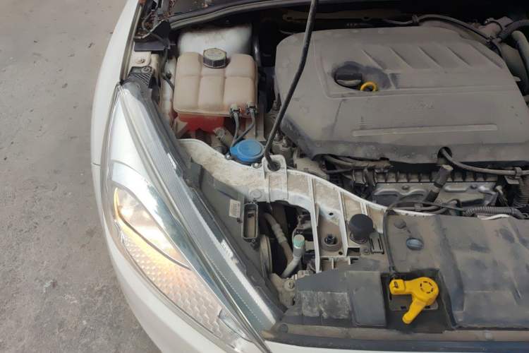 Used Ford Focus 2017 Sedan EcoBoost 180 Automatic Elite Model Engine Bay Right