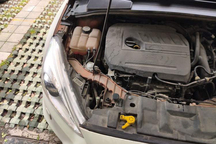 Used Ford Focus 2017 Hatchback EcoBoost 180 Automatic Sport Model Engine Bay Right