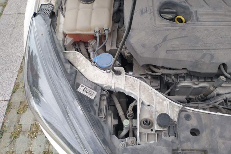 Used Ford Focus 2017 Hatchback EcoBoost 180 Automatic Sport Model Engine Bay Right