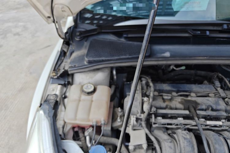 Used Ford Focus 2017 Sedan 1.6L Manual Comfort Plus SmartDrive Edition Engine Bay Right