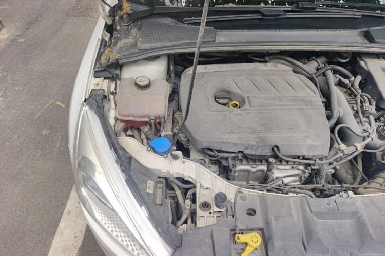 Used Ford Focus 2017 Sedan EcoBoost 180 Automatic Elite Model Engine Bay Right