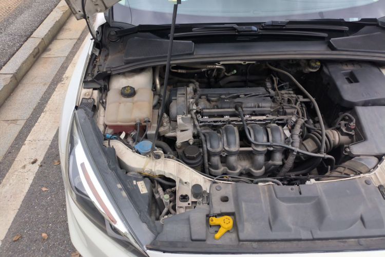 Used Ford Focus 2017 Hatchback 1.6L Automatic Comfort Plus SmartDrive Edition Engine Bay Right