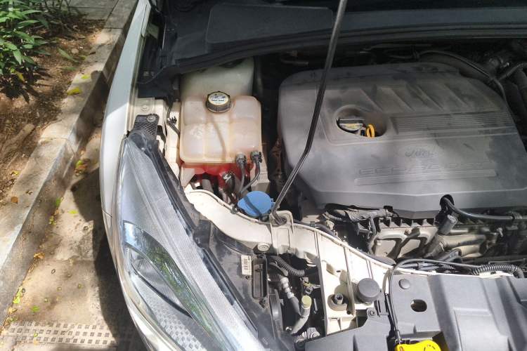 Used Ford Focus 2017 Sedan EcoBoost 180 Automatic Elite Model Engine Bay Right