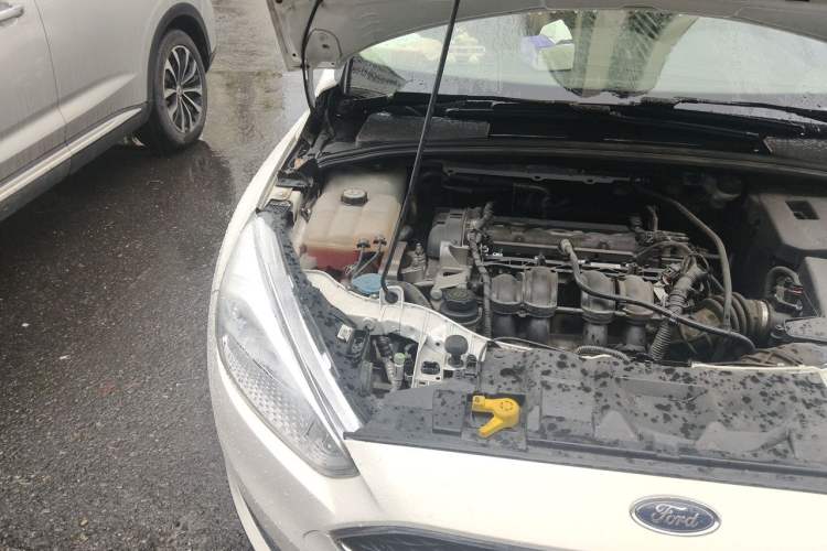 Used Ford Focus 2017 Hatchback 1.6L Automatic Comfort Plus SmartDrive Edition Engine Bay Right