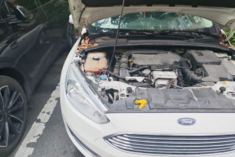 Used Ford Focus 2017 Sedan EcoBoost 125 Automatic Supreme Style SmartDrive Edition Engine Bay Right