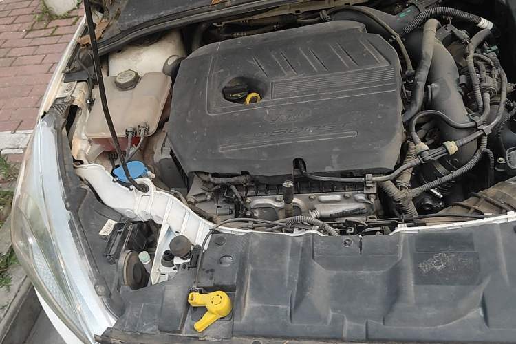 Used Ford Focus 2017 Sedan EcoBoost 180 Automatic Elite Model Engine Bay Right
