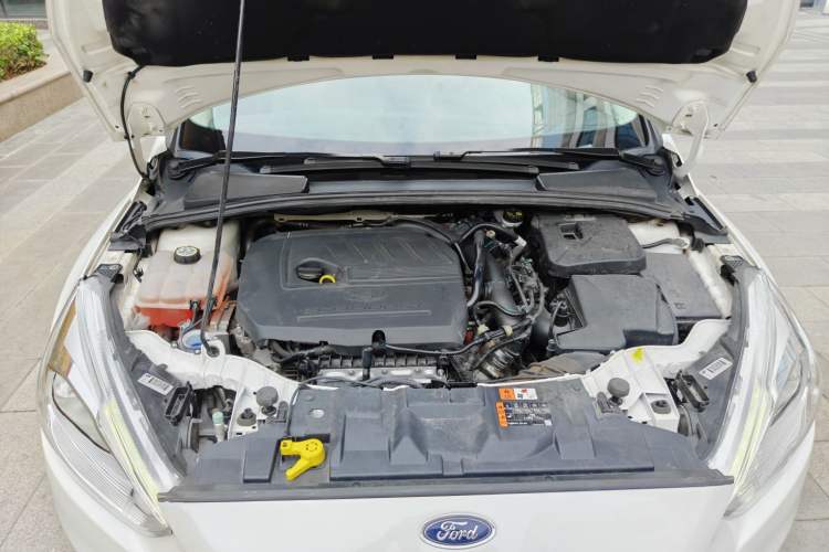 Used Ford Focus 2017 Sedan EcoBoost 180 Automatic Flagship Model Engine Bay
