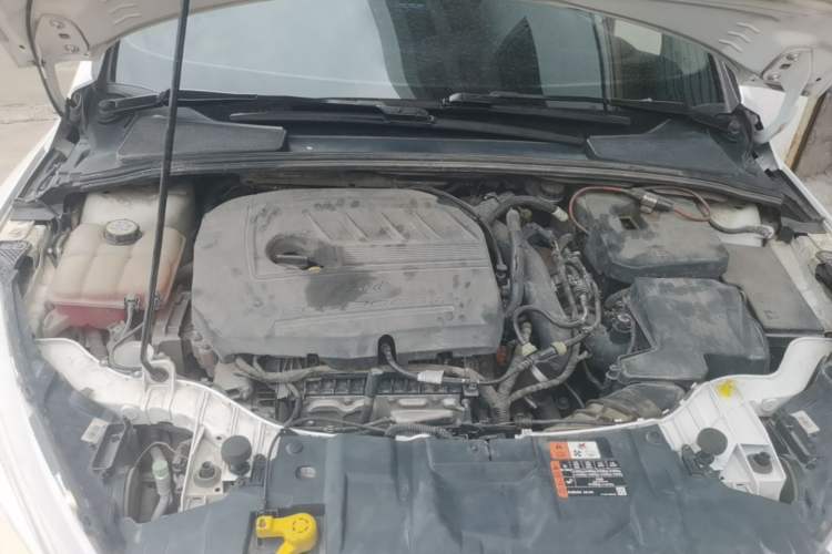 Used Ford Focus 2017 1.5T CTCC White and Black Limited Edition Engine Bay