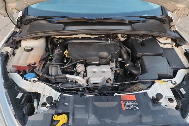 Used Ford Focus 2017 Sedan EcoBoost 125 Automatic Supreme Style SmartDrive Edition Engine Bay