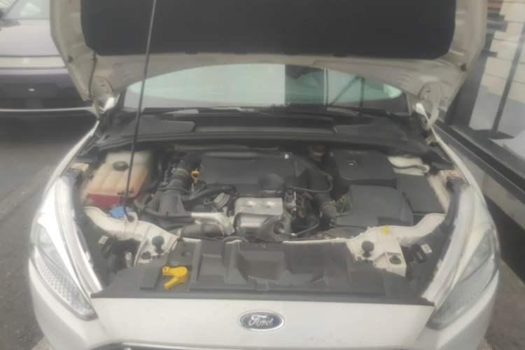 Used Ford Focus 2017 Sedan EcoBoost 125 Automatic Supreme Style SmartDrive Edition Engine Bay