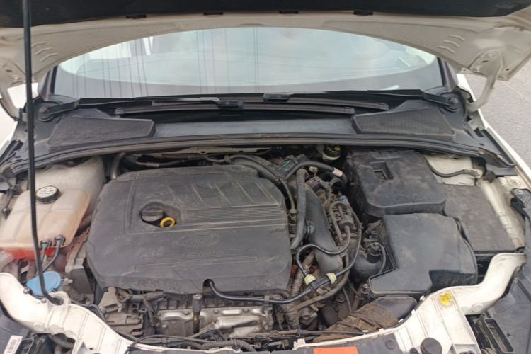 Used Ford Focus 2017 Sedan EcoBoost 180 Automatic Elite Model Engine Bay