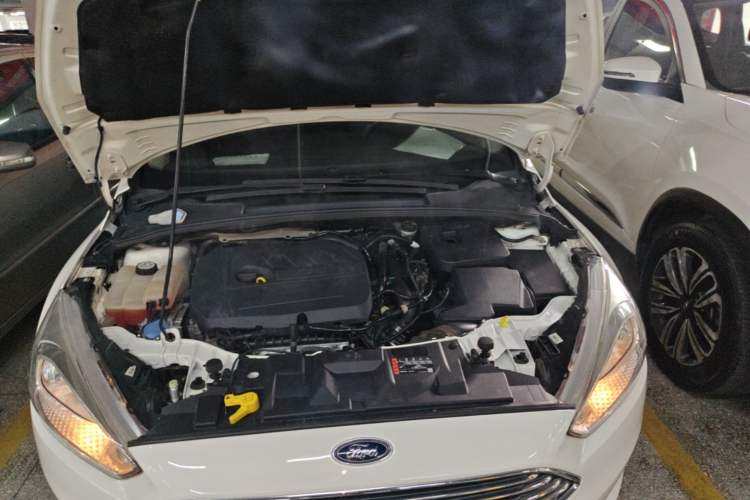 Used Ford Focus 2017 Sedan EcoBoost 180 Automatic Elite Model Engine Bay