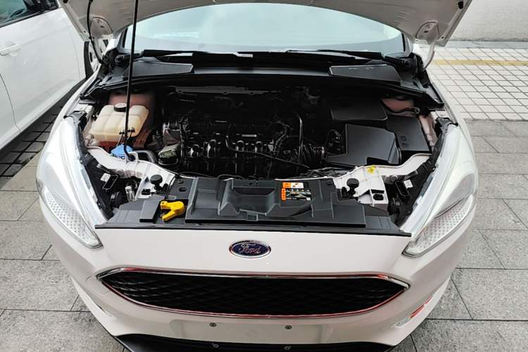 Used Ford Focus 2017 Hatchback 1.6L Automatic Fashion Edition Smart Drive Version Engine Bay