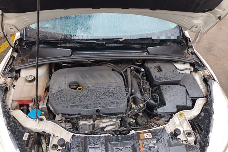 Used Ford Focus 2017 Sedan EcoBoost 180 Automatic Elite Model Engine Bay